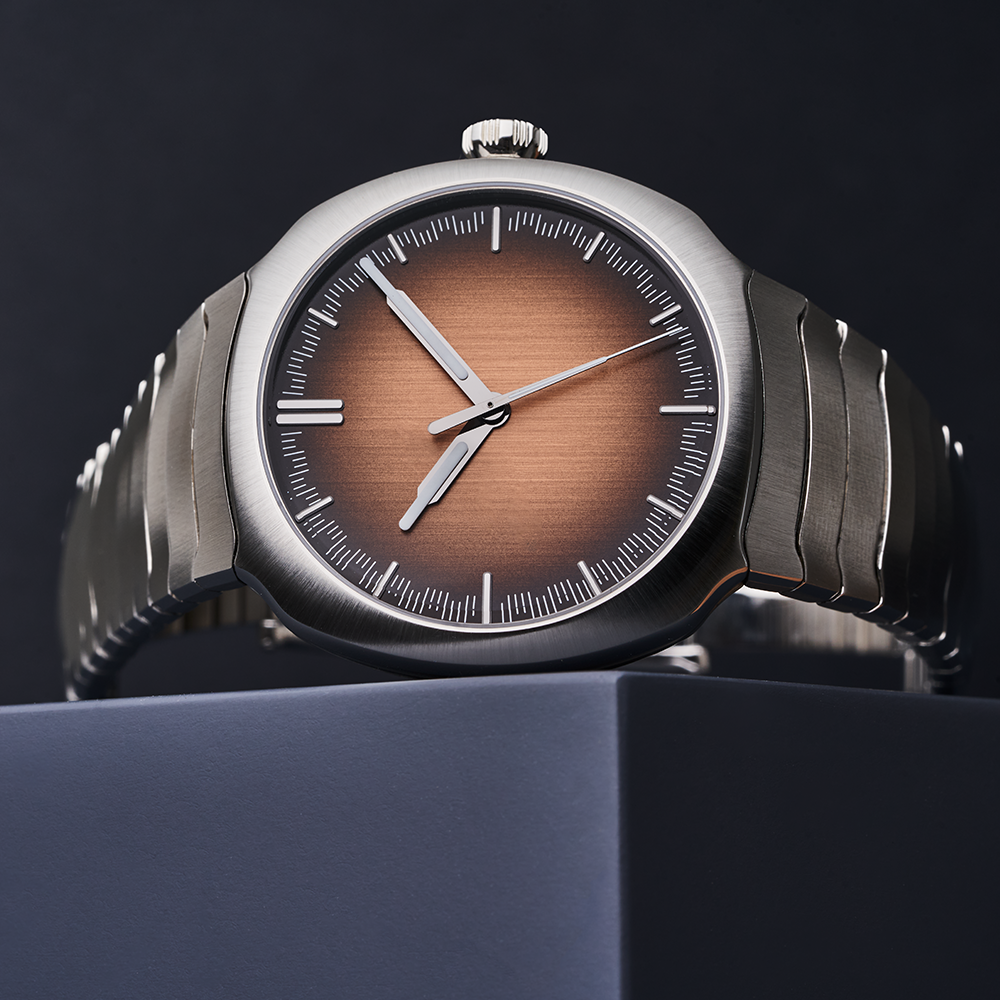 H. Moser & Cie. Streamliner Centre Seconds Smoked Salmon