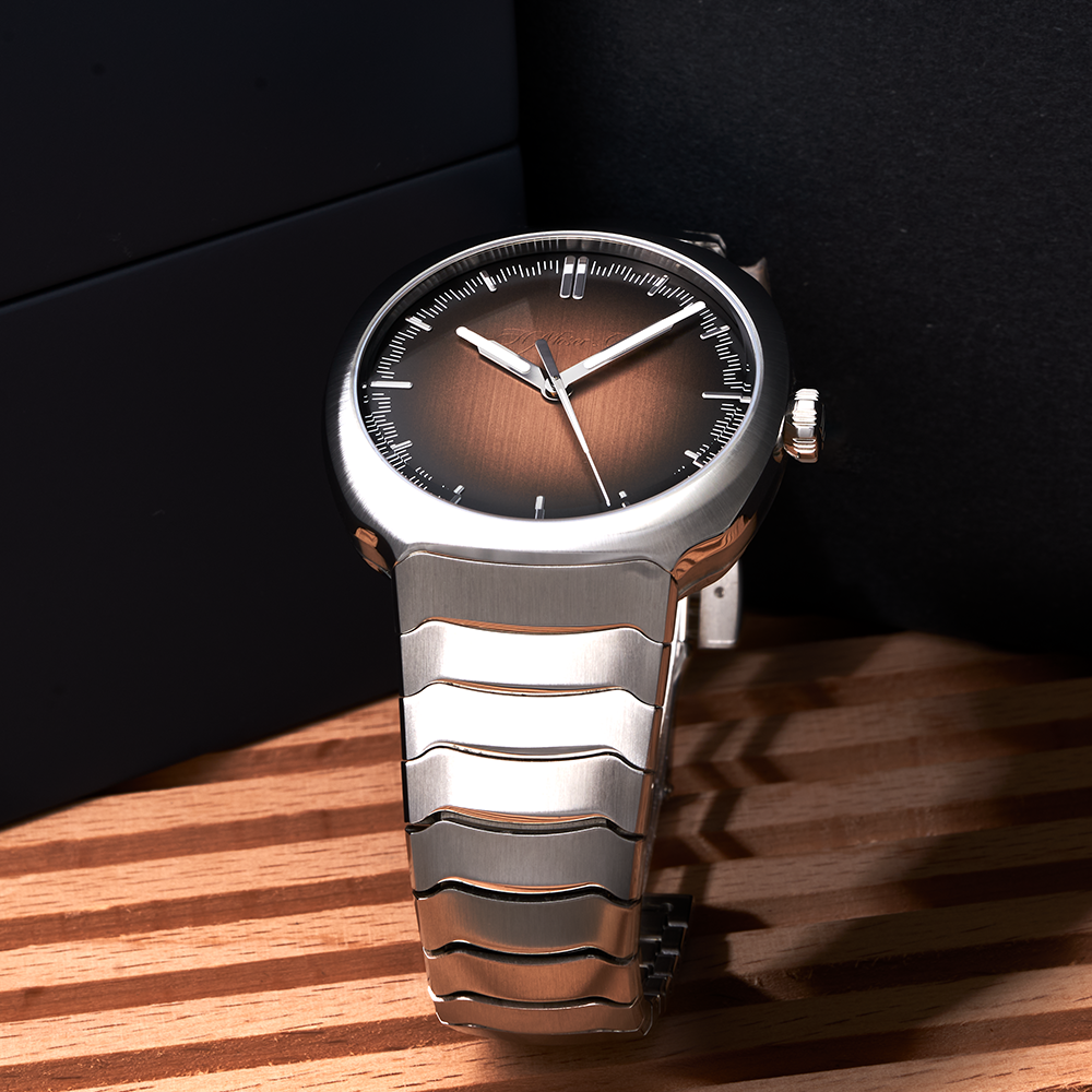 H. Moser & Cie. Streamliner Centre Seconds Smoked Salmon