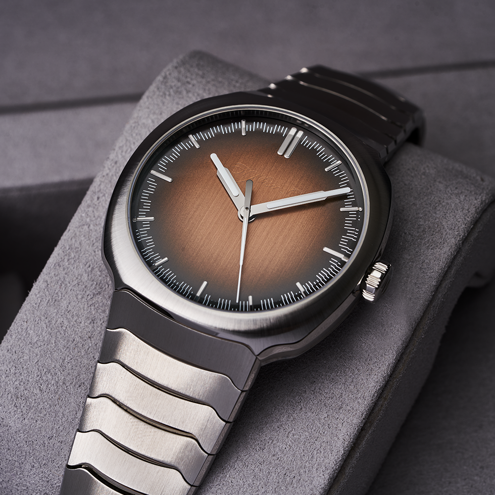 H. Moser & Cie. Streamliner Centre Seconds Smoked Salmon