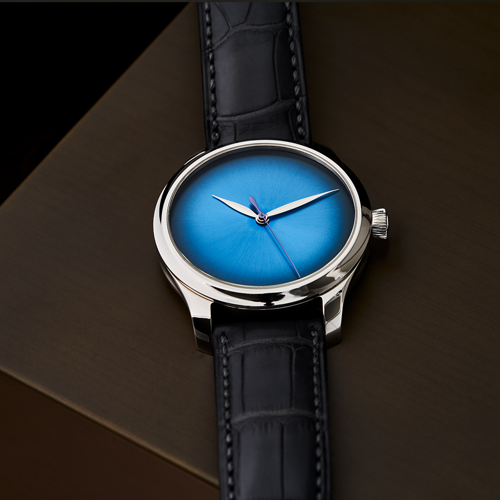 H. Moser & Cie. Endeavour Concept Funky Blue fumé dial