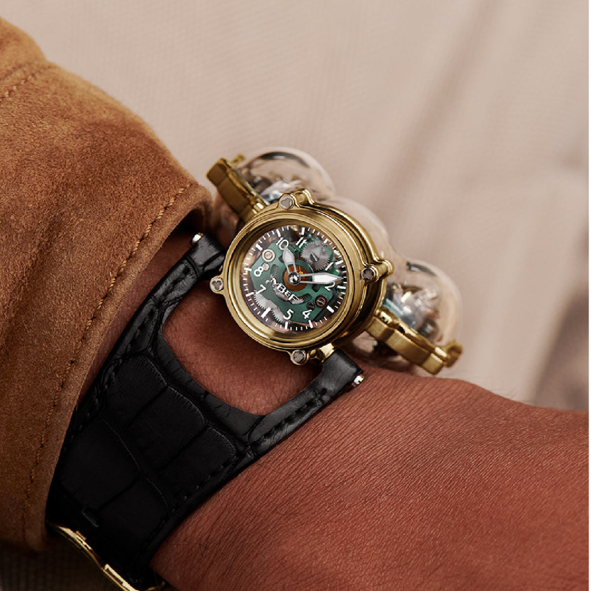 MB&F Horological Machine N°9 'Sapphire Vision' Yellow Gold