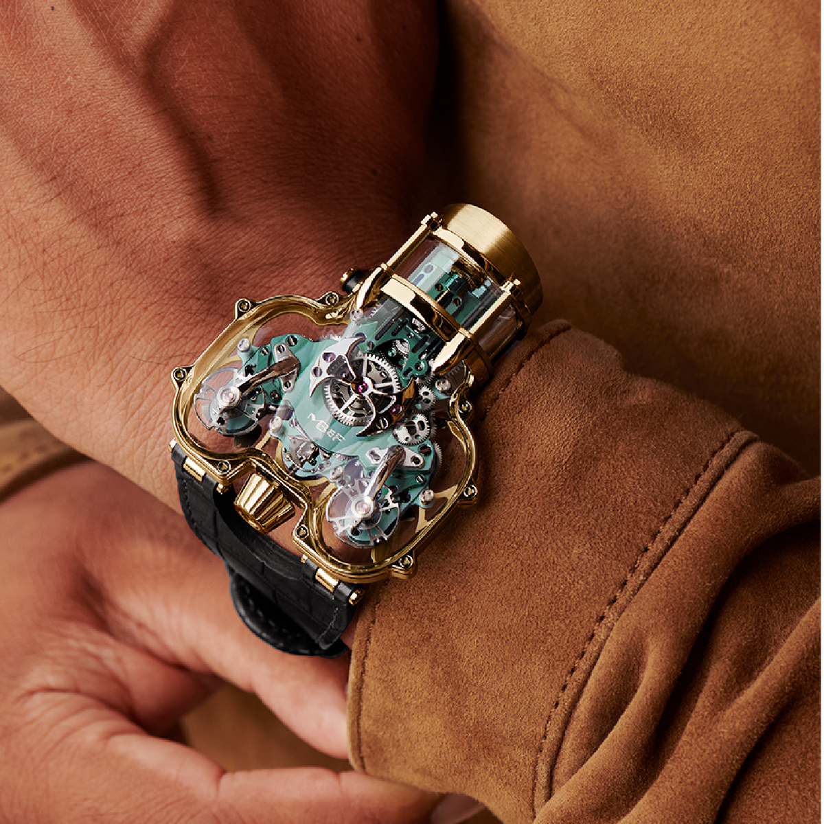 MB&F Horological Machine N°9 'Sapphire Vision' Yellow Gold