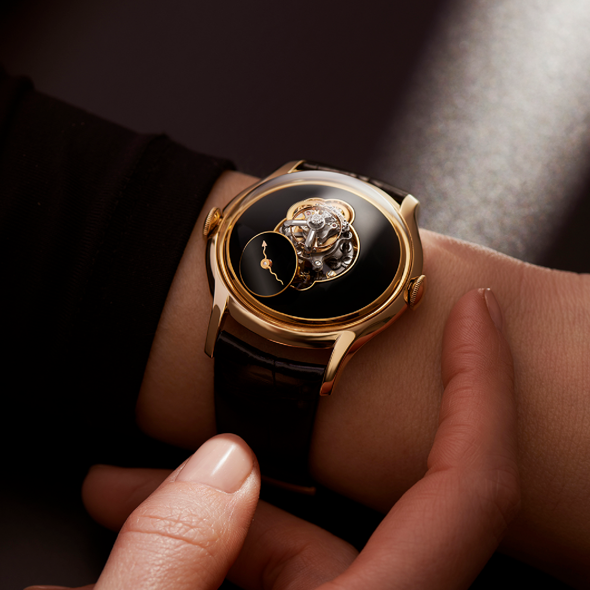 MB&F Legacy Machine: Flying T - Onyx
