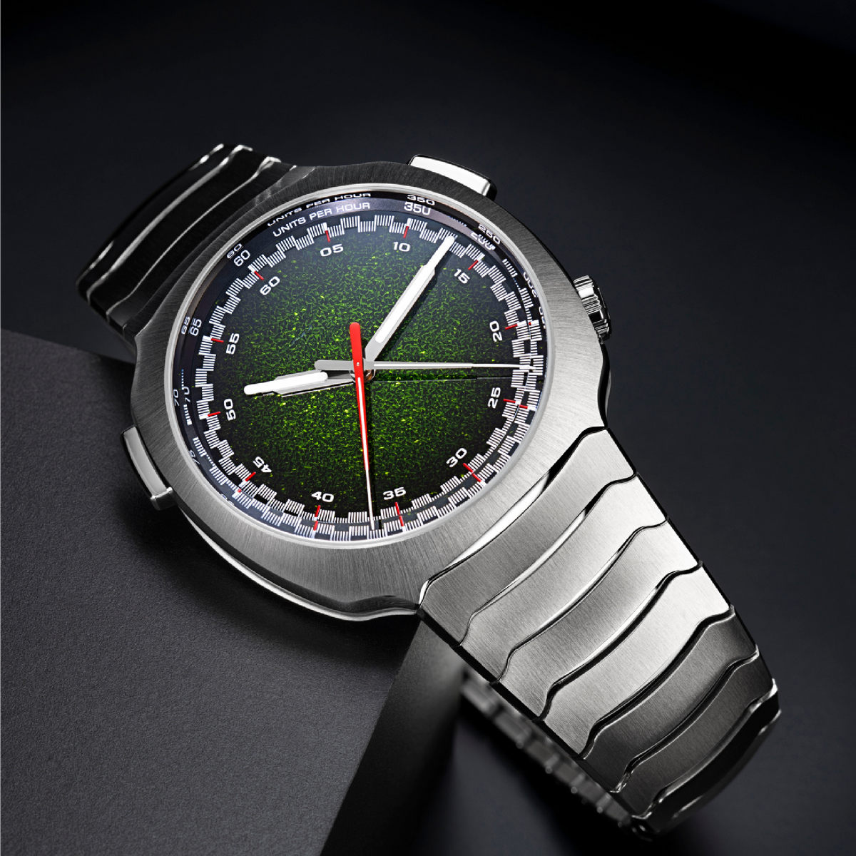 H. Moser & Cie Streamliner Flyback Chronograph Automatic – Matrix Green Fumé