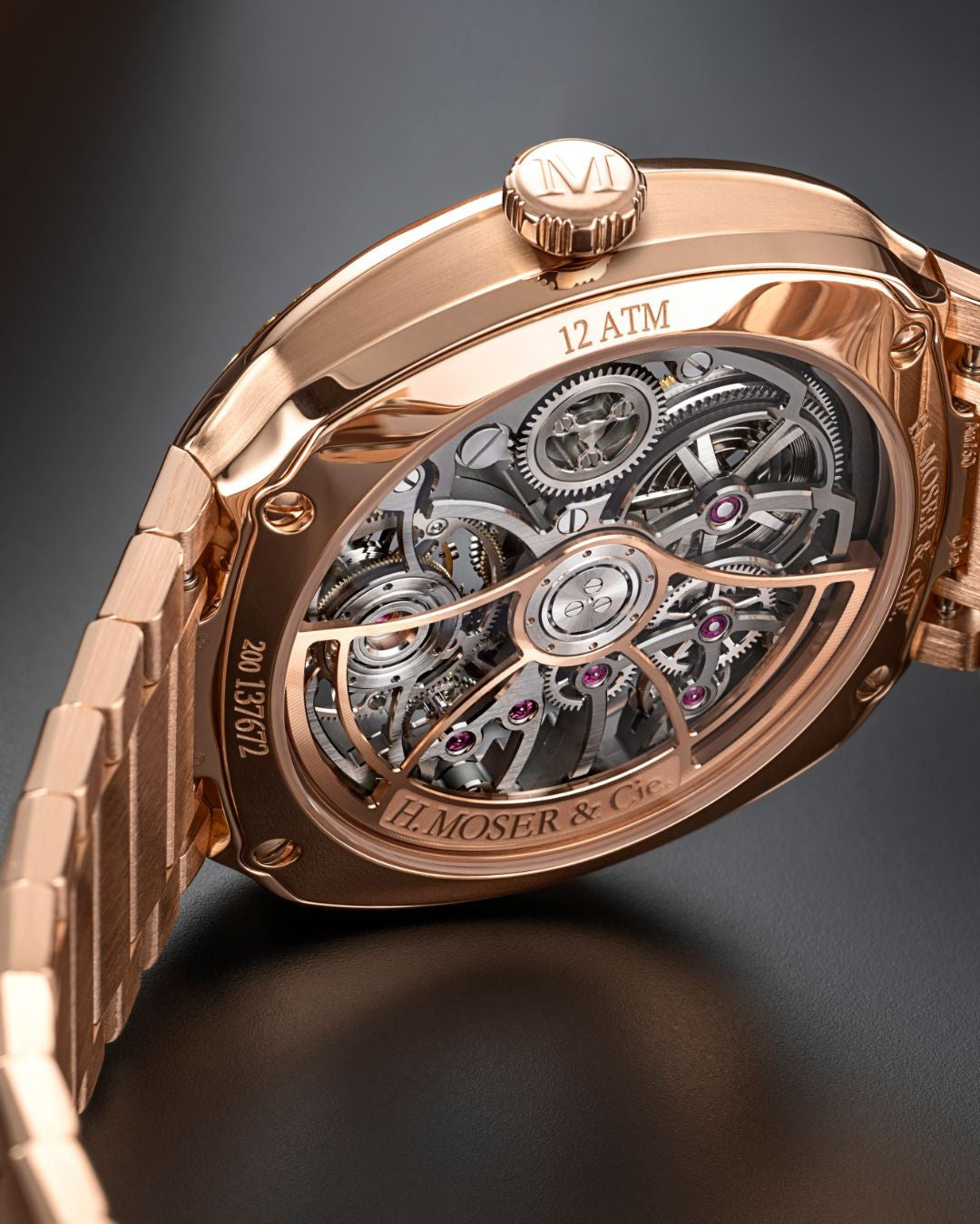 H. Moser & Cie Streamliner Tourbillon Skeleton Rainbow 5N red gold
