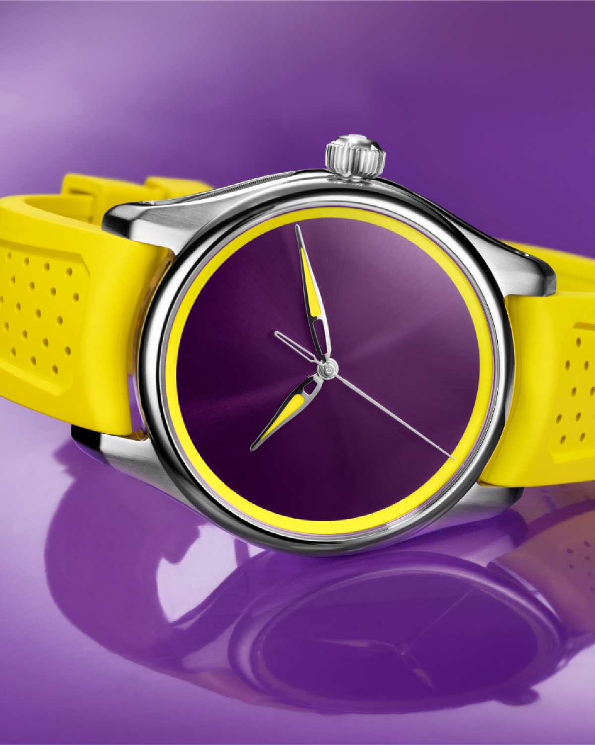 H. Moser & Cie Pioneer Centre Seconds Sun Berry
