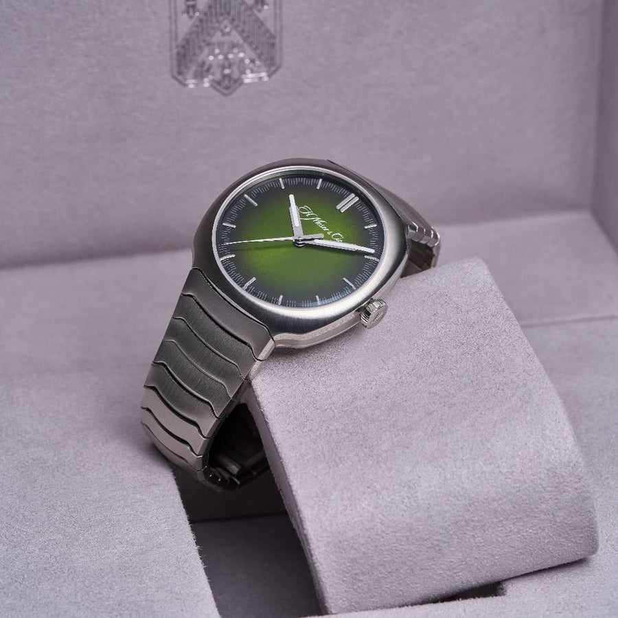 H. Moser & Cie. - Streamliner Centre Seconds Matrix Green