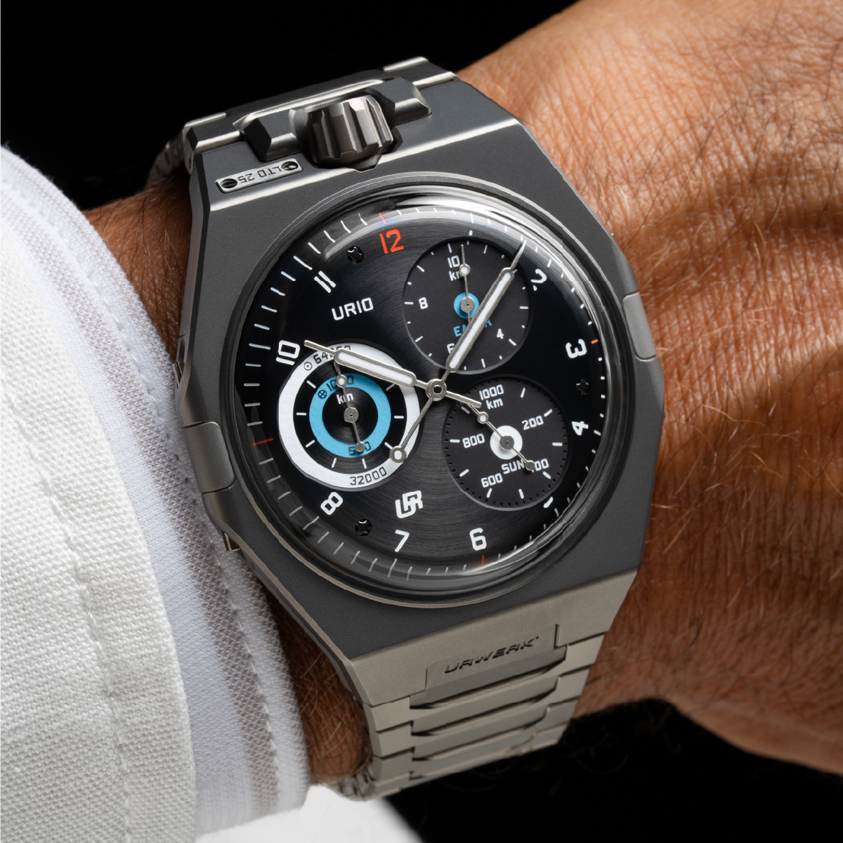 URWERK UR-10 SpaceMeter Black