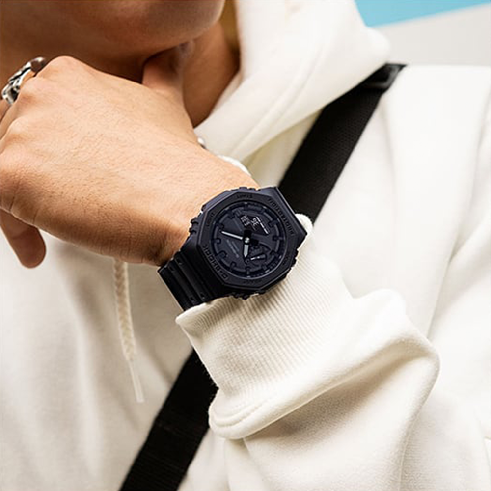 G-SHOCK GA-2100-1A1DR "Analog-Digital"